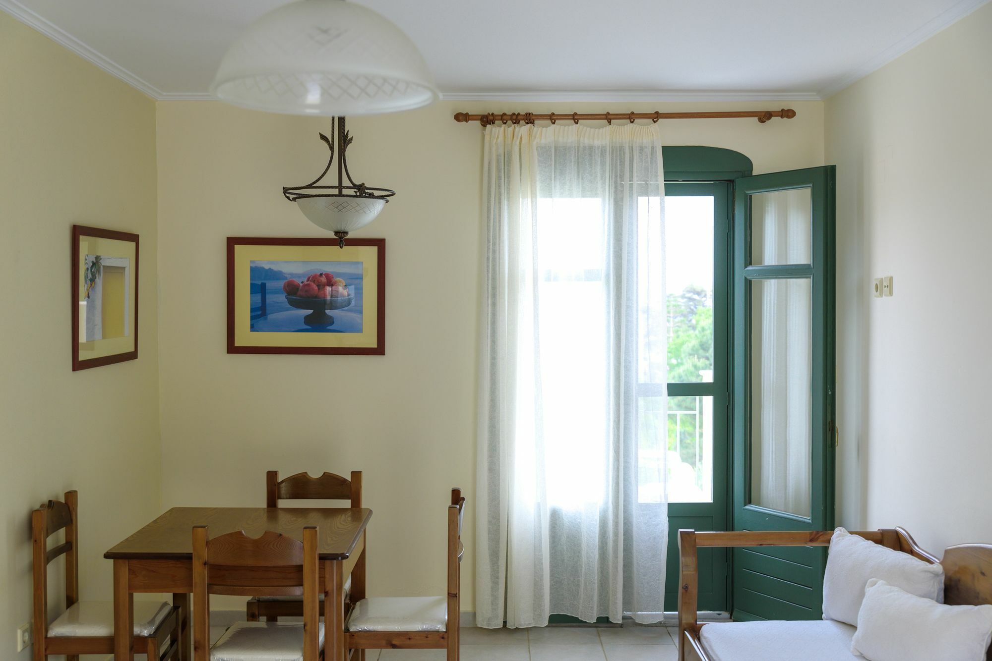 Kyveli Hotel Apartments Vrontádos Esterno foto