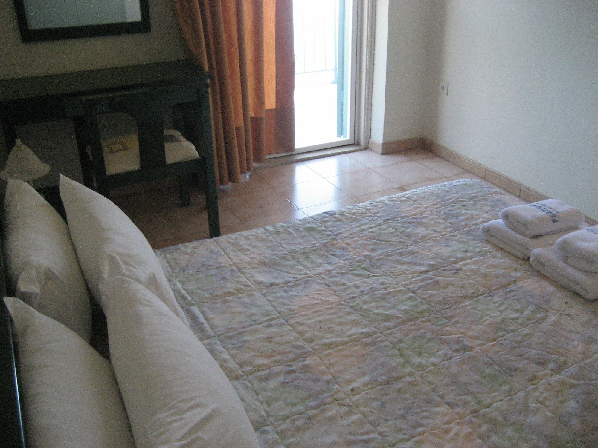 Kyveli Hotel Apartments Vrontádos Esterno foto
