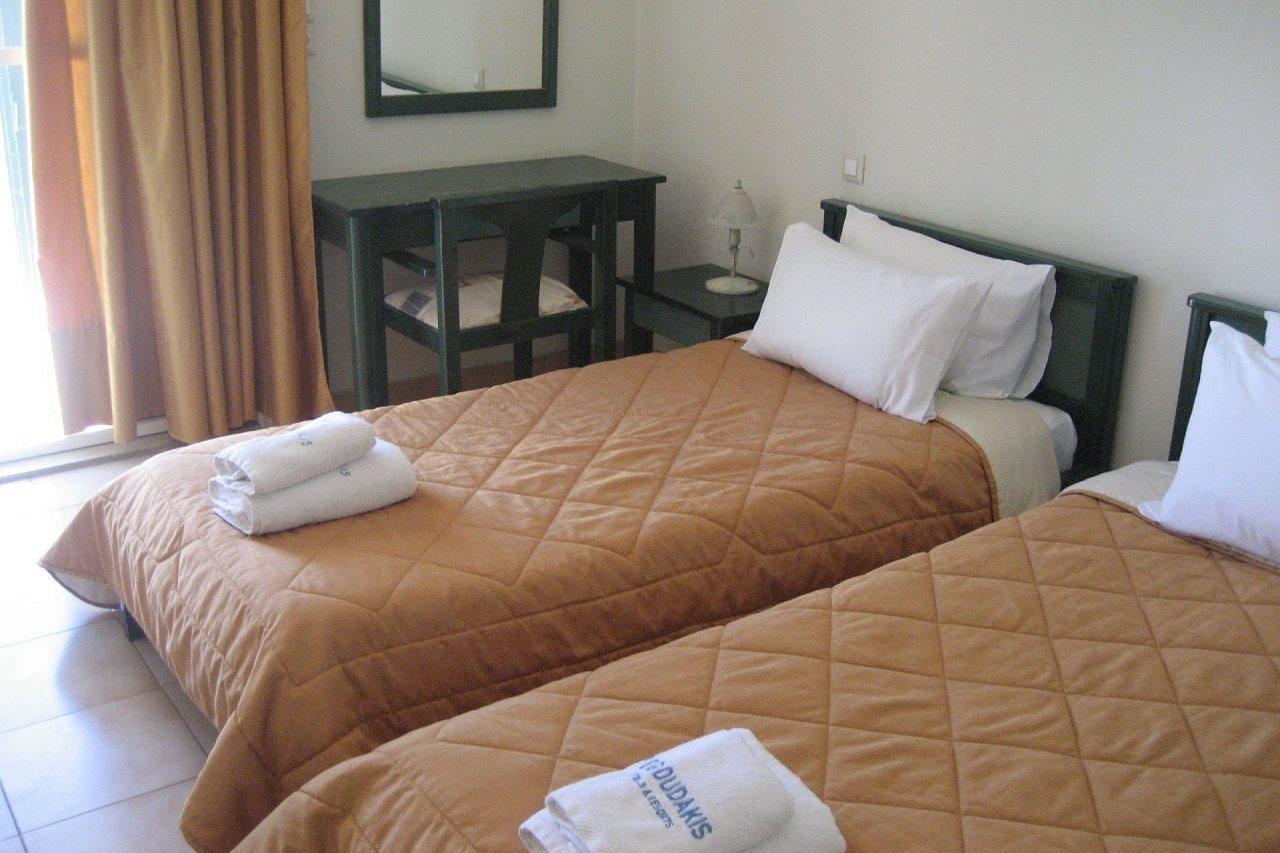 Kyveli Hotel Apartments Vrontádos Esterno foto